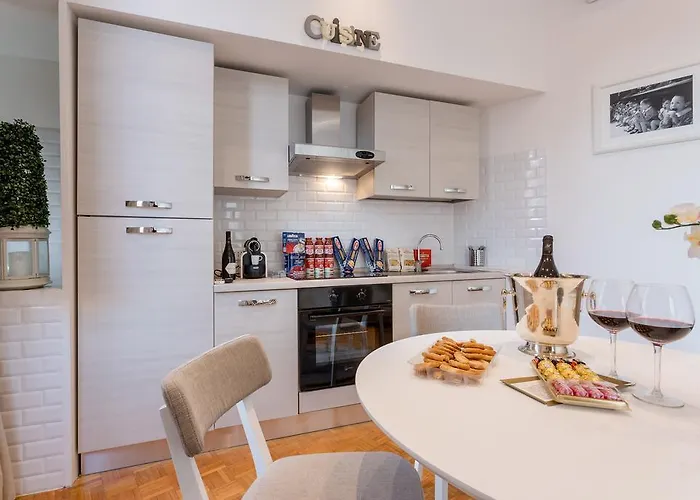 Townhouse By The Spanish Steps *